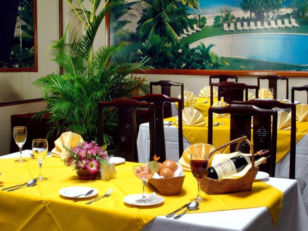Yuzana Garden Hotel Yangon Esterno foto