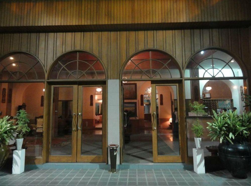 Yuzana Garden Hotel Yangon Esterno foto