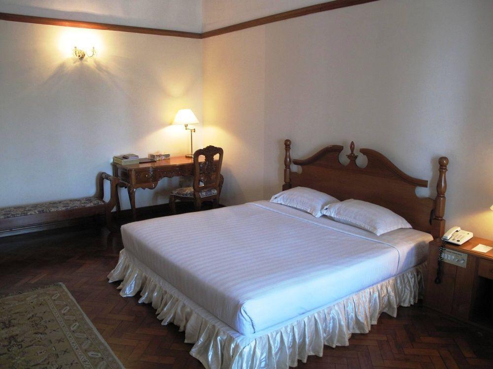 Yuzana Garden Hotel Yangon Esterno foto